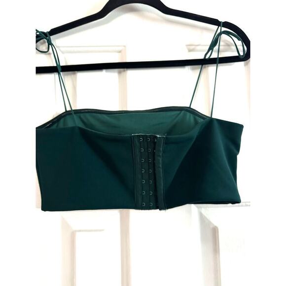 MESHKI Green Crop Cropped Cami Top Hook-And-Eye Closures - Sz Medium - Picture 2 of 4